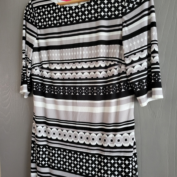 Eliza J Striped Geometric Dress Black White Gray Fuscia Size 8 - Picture 4 of 9